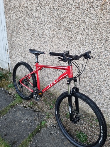 Red avalanche 0 - red,
