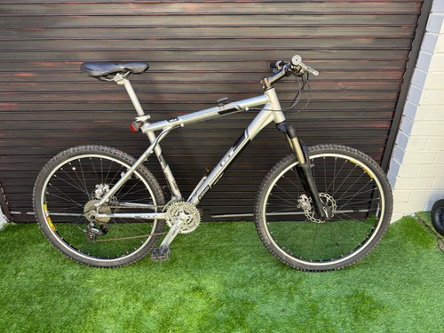 Aggressor mountain bike - 26",