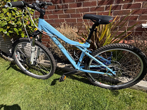 Avalanche mountain bike - gt,