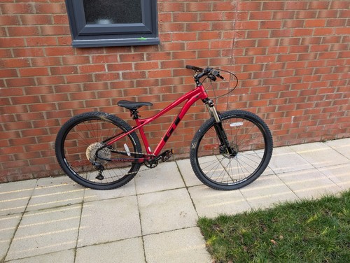 Avalanche ountain bike - gt,